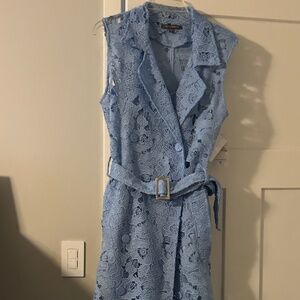 Julia Jordan  sleeveless midi lace dress
